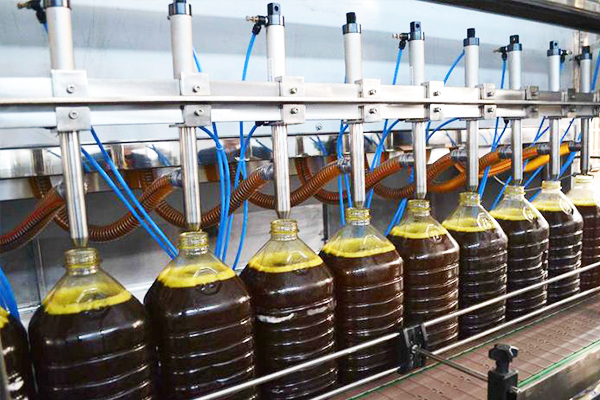 Pinnacle平博888科技高速液体灌装性能灌装什么呢？