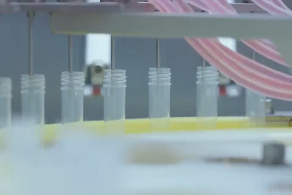 全自动灌装机生产线价钱影响因素及选购指南