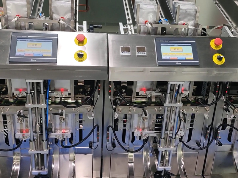 给袋式液体自动包装机是生产线提质增效的要害装备